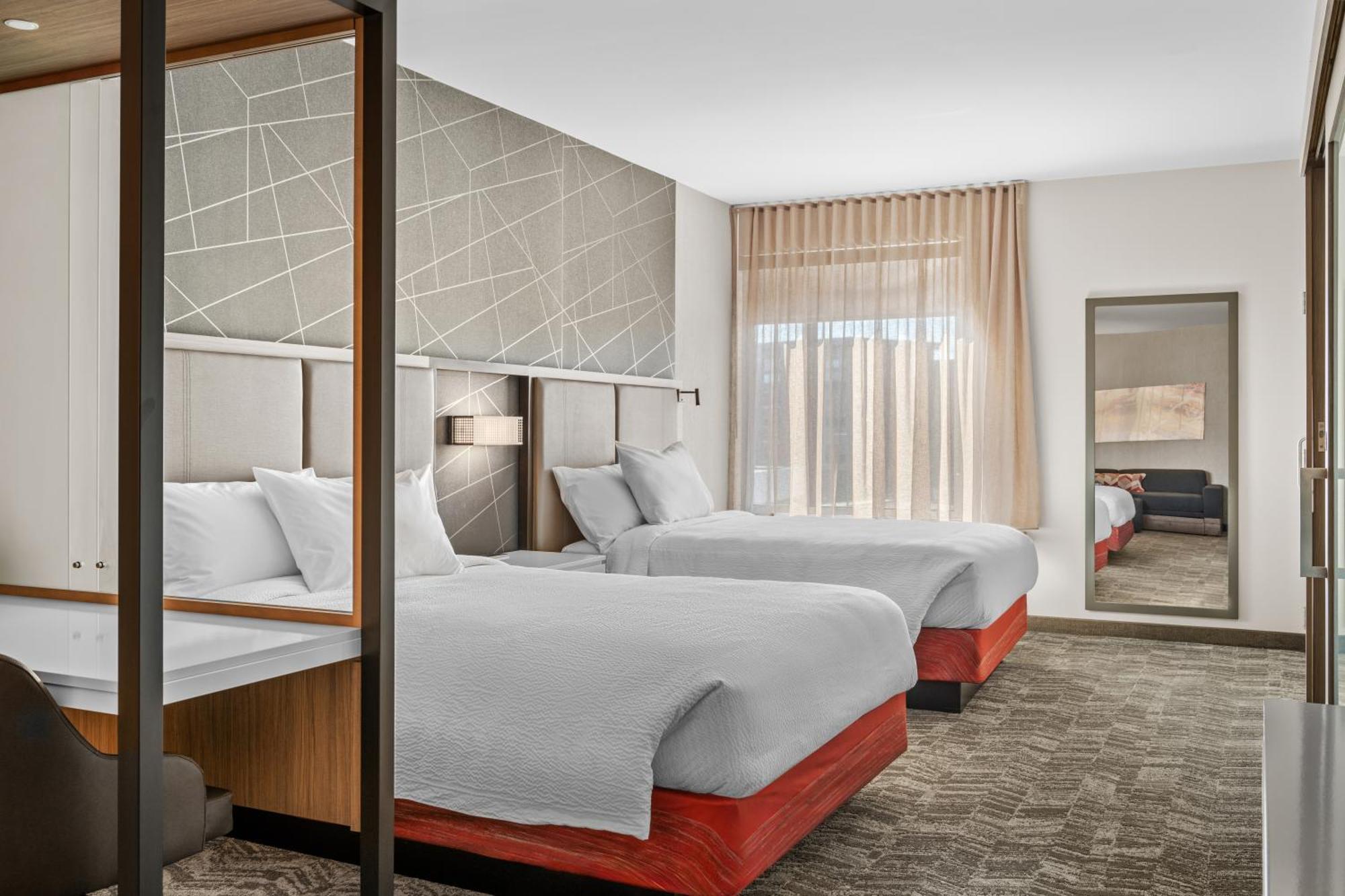 Springhill Suites By Marriott Menomonee Falls Экстерьер фото