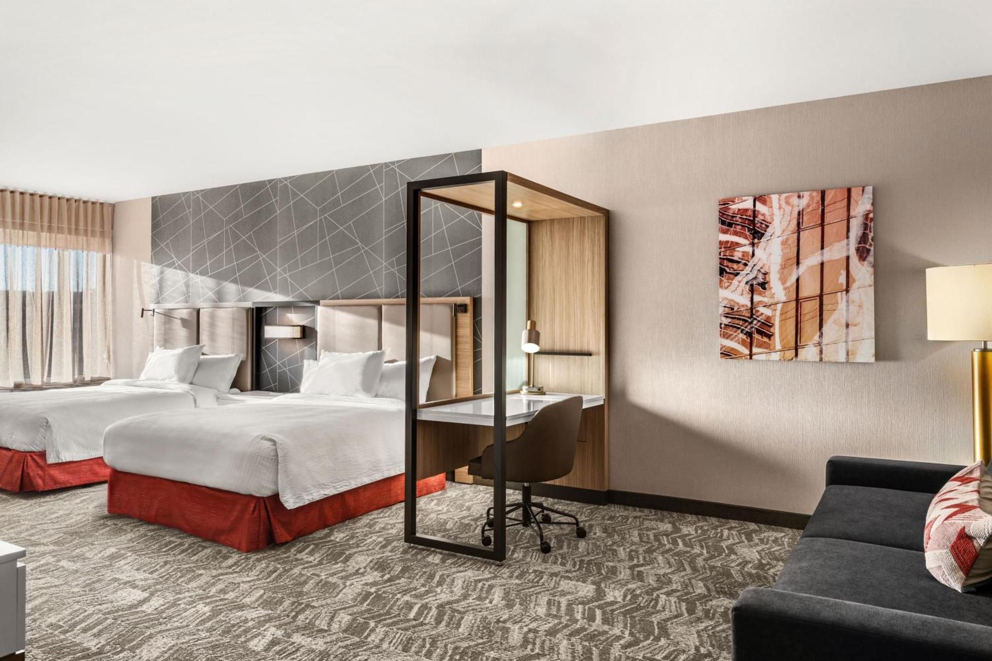 Springhill Suites By Marriott Menomonee Falls Экстерьер фото